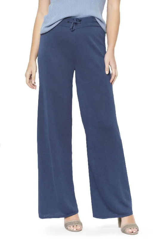 Elegant tight trousers for women with sleek design and tailored for a perfect fit -Wide Leg Linen Knit Pant In Navy