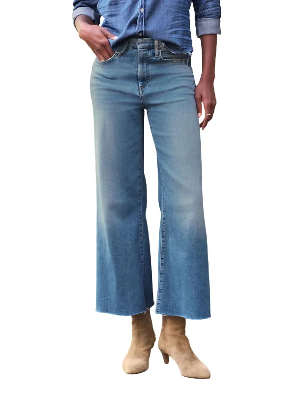 Tight cargo trousers for men with functional pockets and slim-fit style -Wide-Leg Jean In 1972 Light Wash