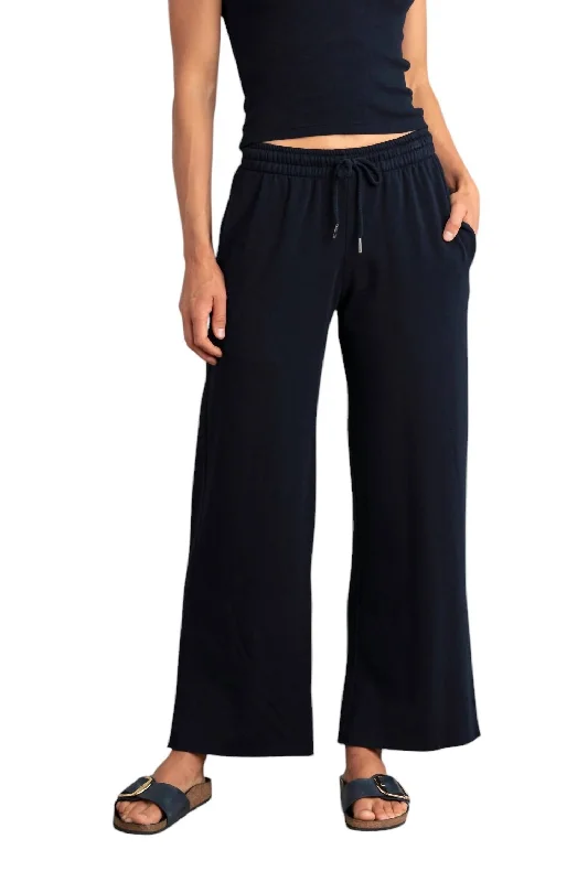 Tight trousers for men with stretch fabric and slim, modern cut -Cropped Palazzo Pants In Black