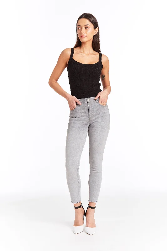 Capri Jeans for Beach Style -Mona - Fray Hem Skinny Crop