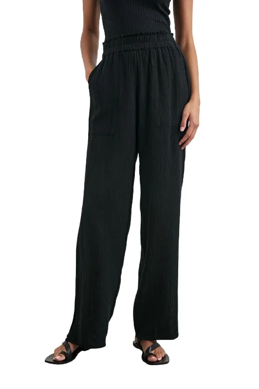 High-waisted tight trousers for women with flare leg and retro aesthetic -Leon Pant In Black