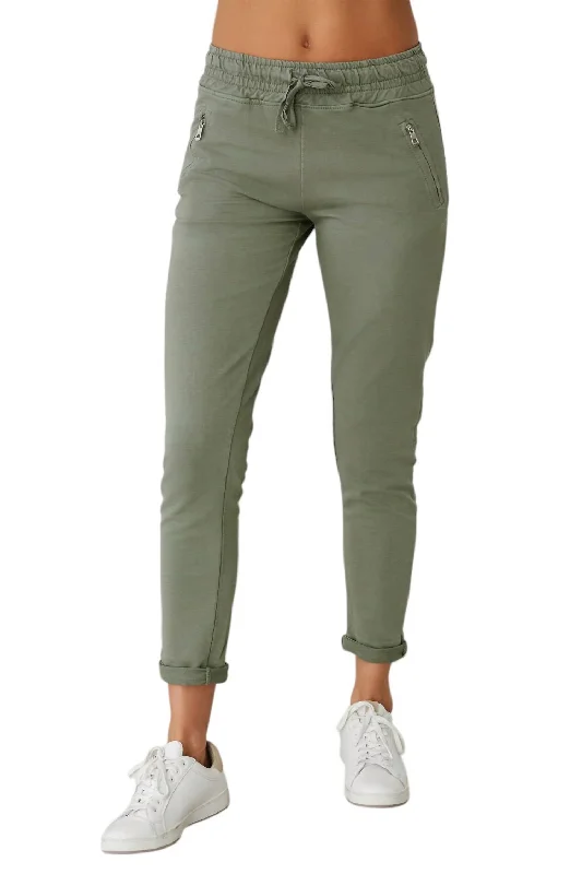 Stylish tight trousers for women with high-waisted fit for flattering look -Lightweight Jogger Pants In Army Green