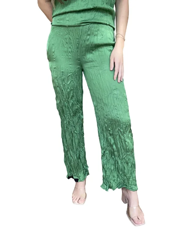 Light denim tight trousers for women with casual fit and comfortable material -Crinkle Pant In Green