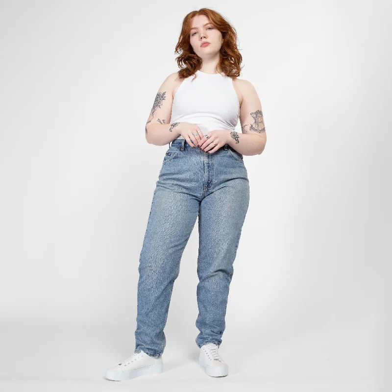 Distressed Jeans for Edgy Style -Medium 80s Lee High Waisted Curvy Fit Jeans 29.5"