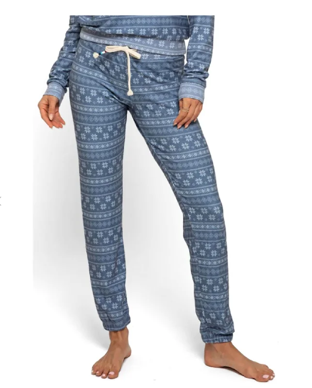 Straight-leg tight trousers for men with sharp crease and streamlined design -Women's Fair Isle Hacci Jogger In Indigo