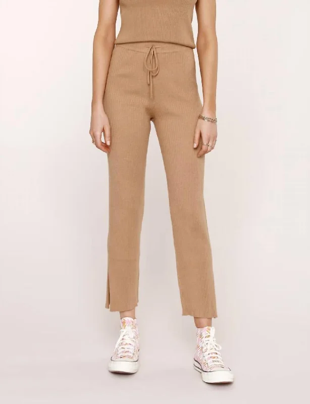 Stretch-fit tight trousers for men with flexibility and modern design for easy wear -Verna Pant In Camel