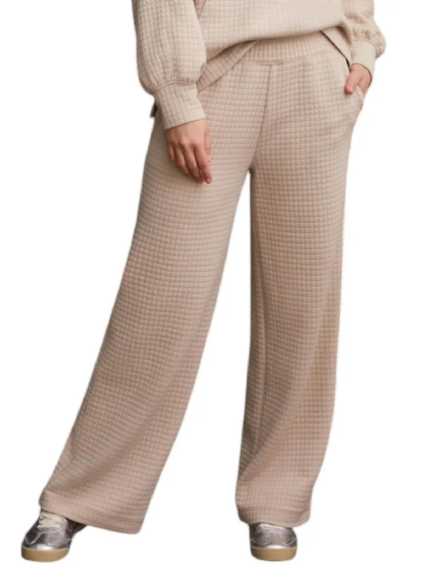 Loose-fit tight trousers for women with high waist and casual, comfortable style -Quilted Pull-On Pants In Beige