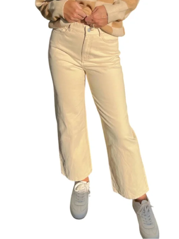 Casual tight trousers for women with cotton blend fabric for easy everyday wear -Signature High Waist Jeans. In Butter