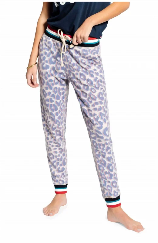 High-waisted tight trousers for women with slimming silhouette and smooth fit -Leopard Jogger In Purple